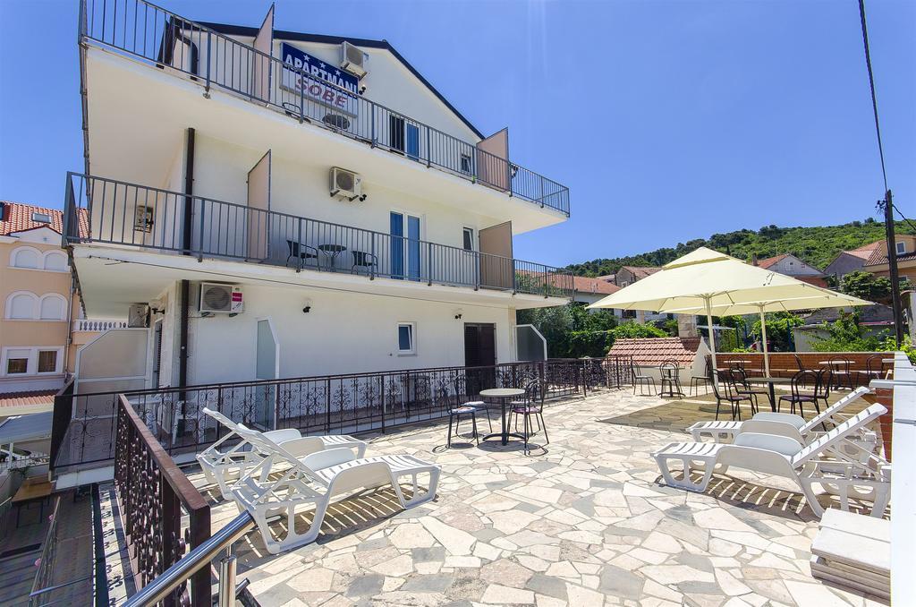 Apartments And Rooms Iva Trogir Zewnętrze zdjęcie