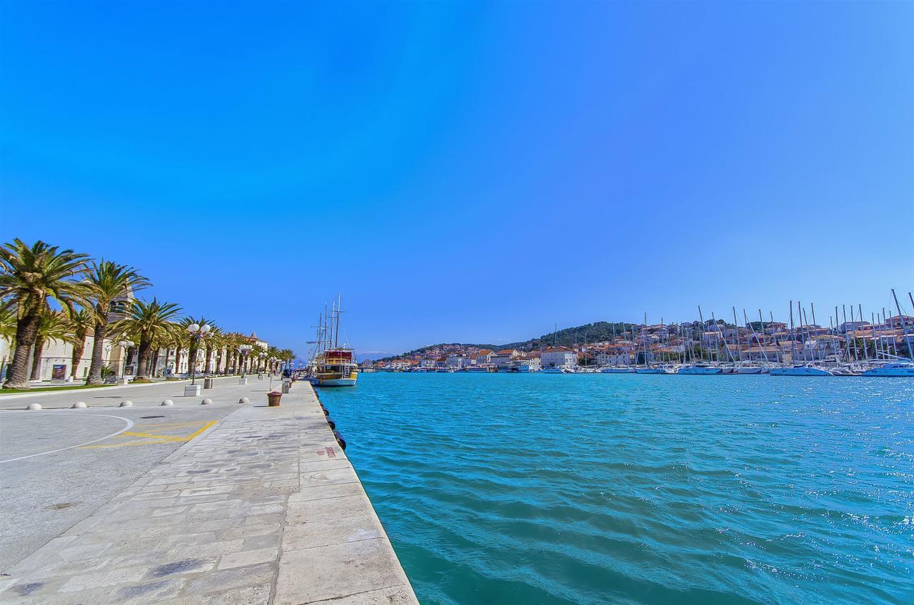 Apartments And Rooms Iva Trogir Zewnętrze zdjęcie