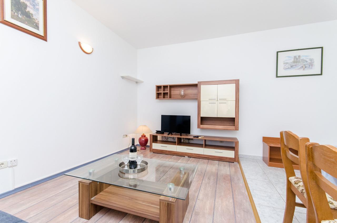 Apartments And Rooms Iva Trogir Zewnętrze zdjęcie